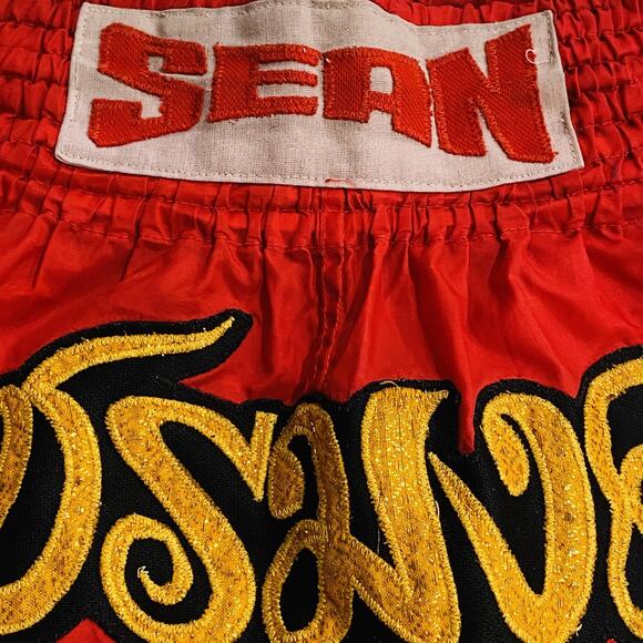 Twins Muay Thai Shorts Mens Large Red Gold Kickboxing Boxing Trunks Sean Canada - Picture 4 of 13